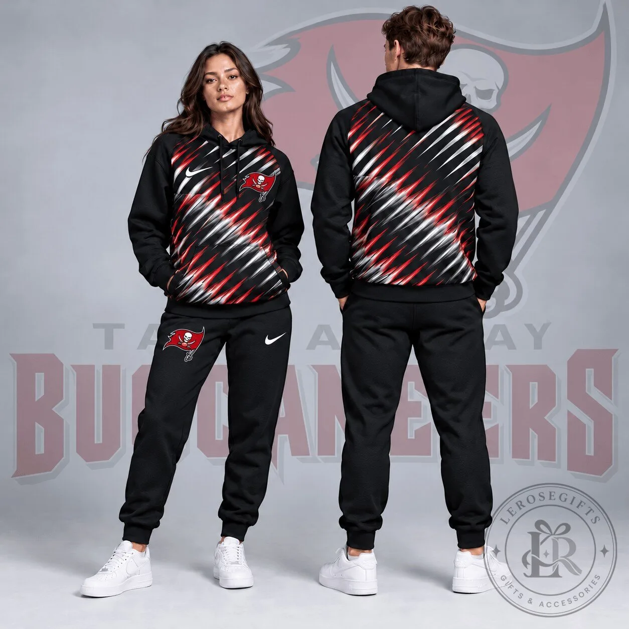 Tampa Bay Buccaneers Dynamic Slash Streak Graphic Pullover Hoodie